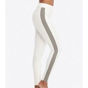 Women’s Spanx Ankle Skinny Jeans Raw Hem L Large White/Vintage Gray Side Stripes